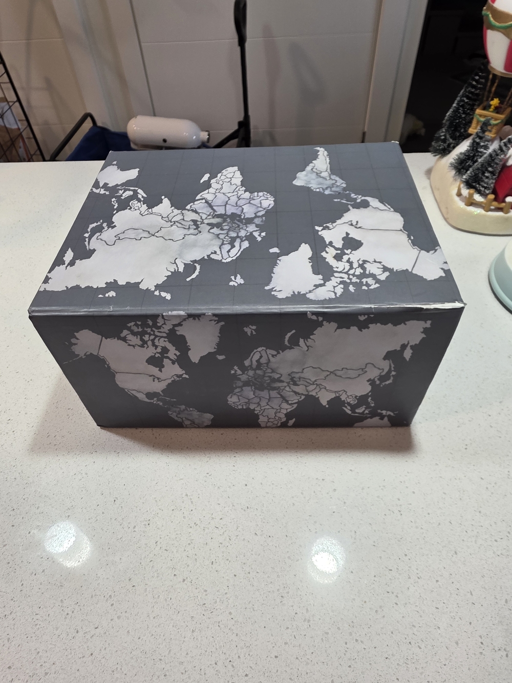 World Map Decorative Storage Box - - Picture 3 of 8